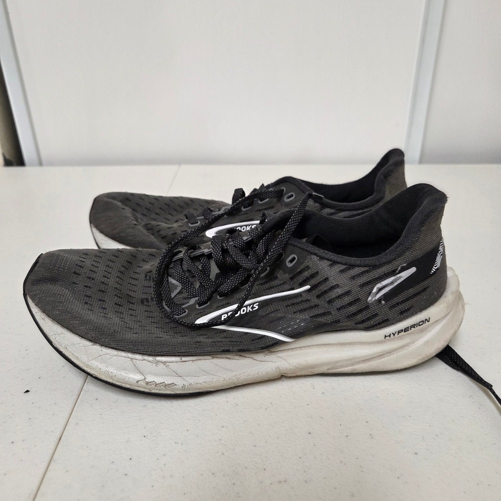Brooks Hyperion Women Running Shoes Black White 1203961B008 Size 9